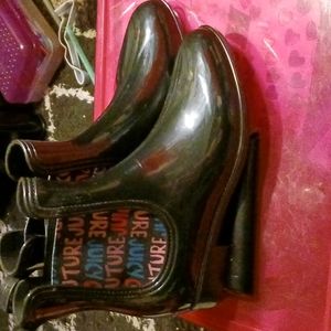 💕💙💜 Juicy Culture Rain Boots!